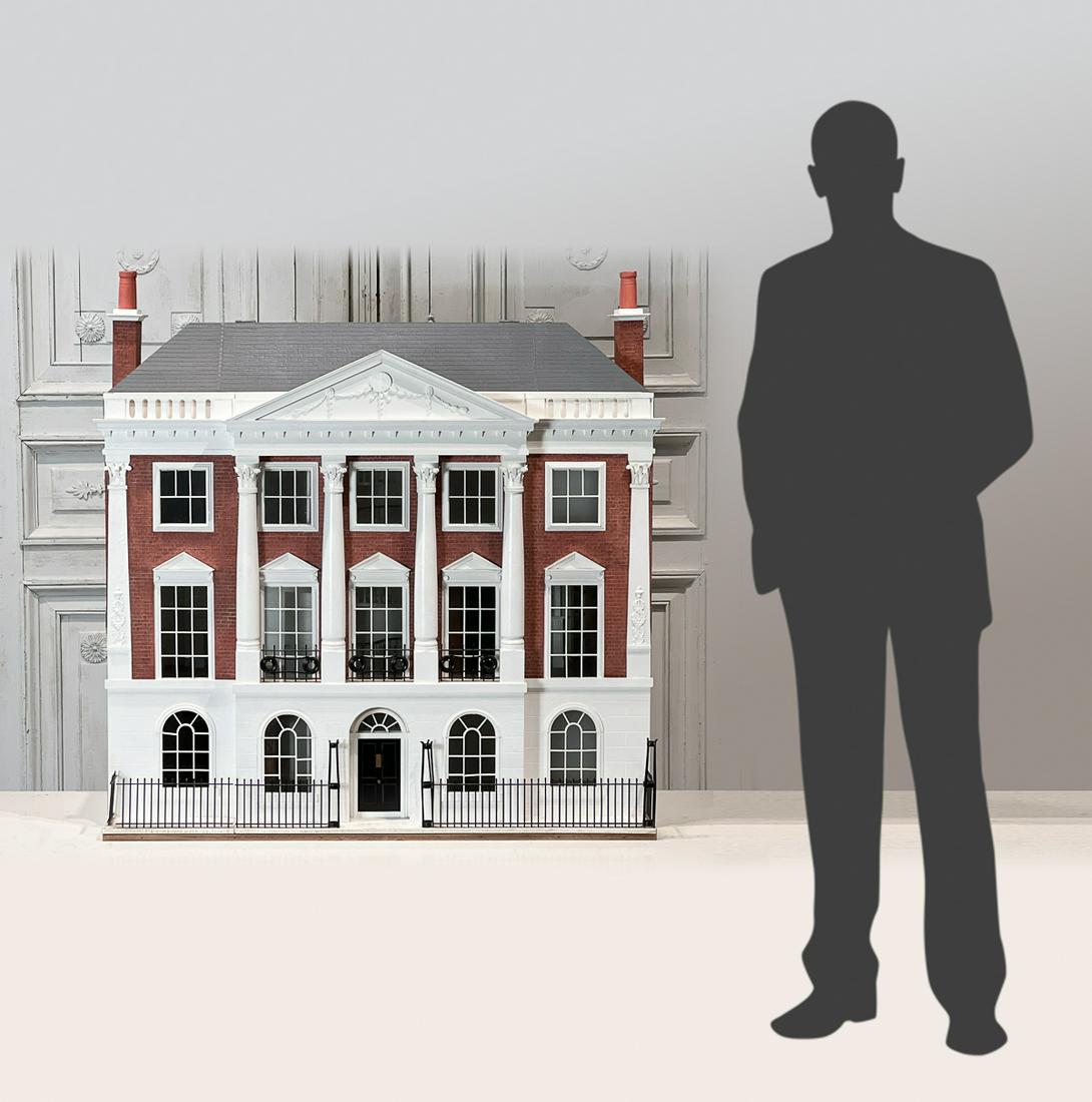 Miniature Georgian Style Doll House (1 of 19)