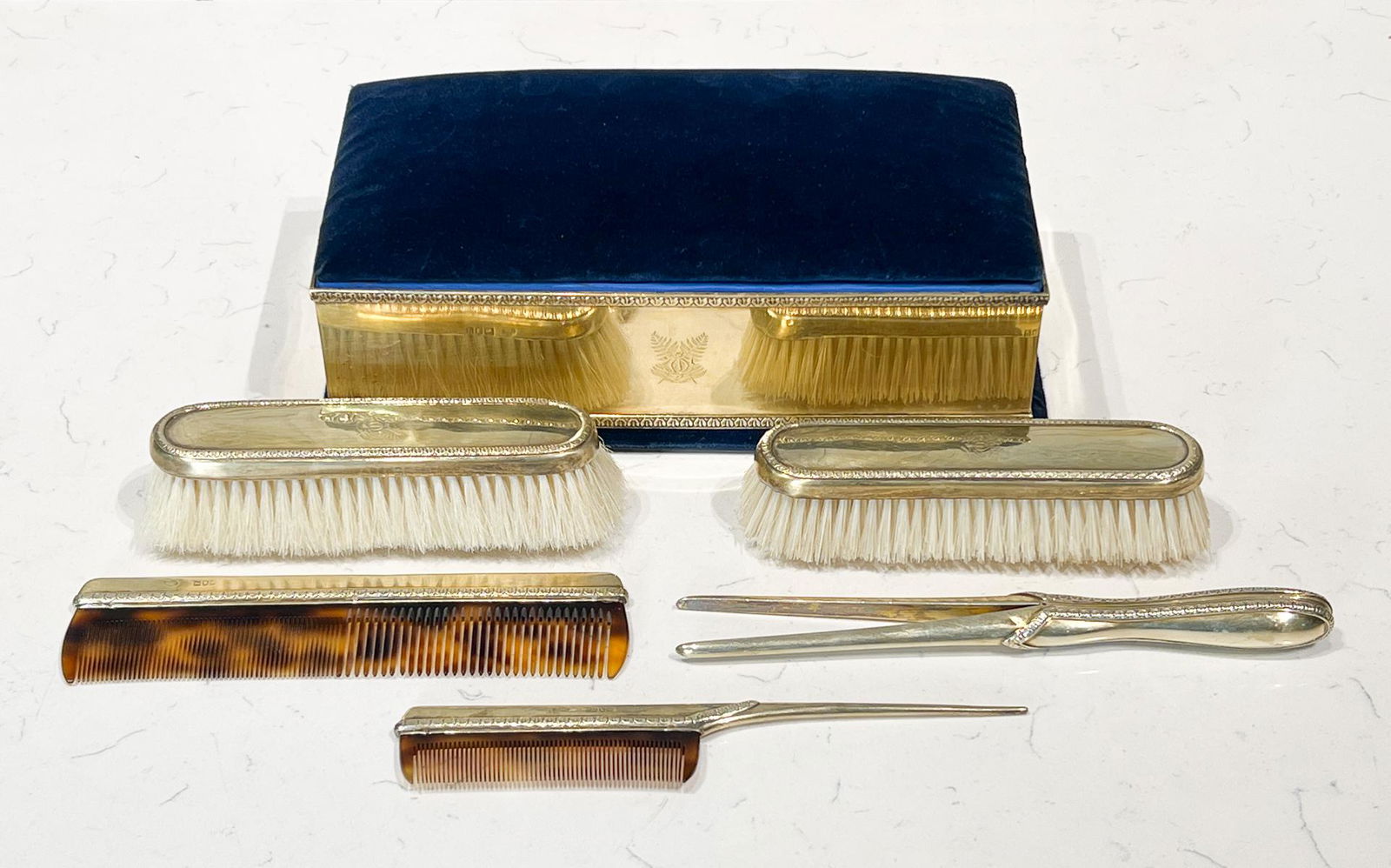 English Sterling Silver Gentleman's Grooming Box (1 of 12)