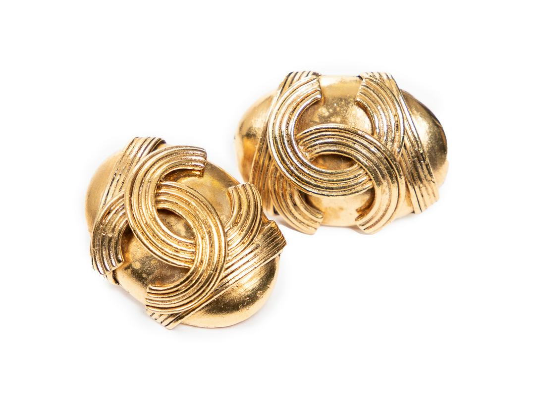 Chanel CC Logo Earrings (1 of 2)
