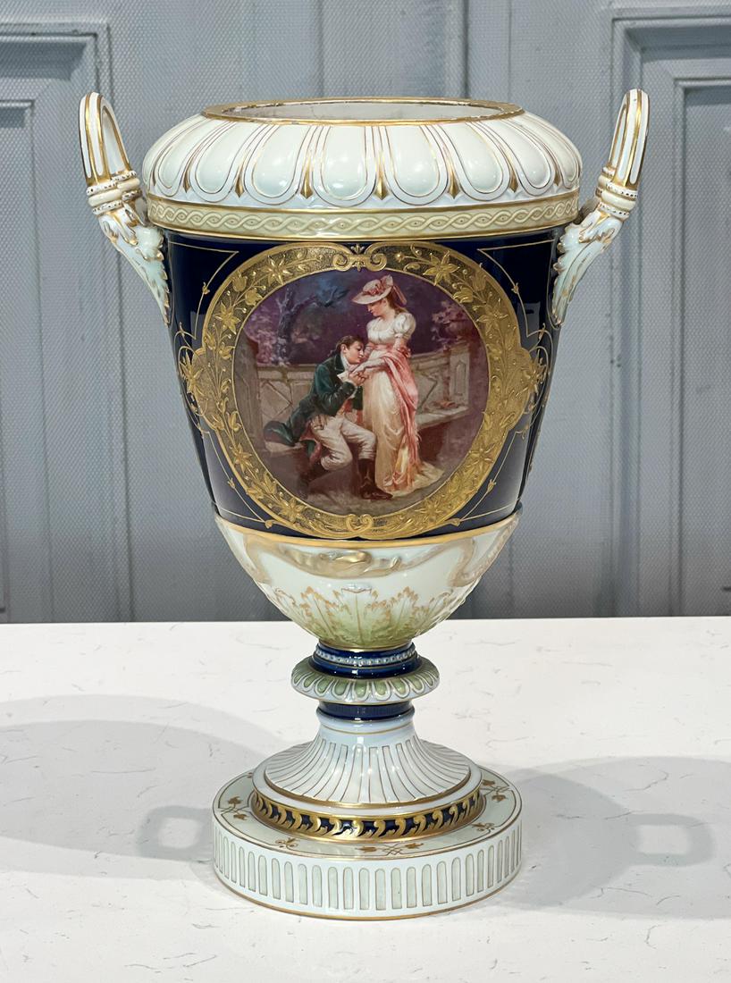KPM Porcelain Urn (1 of 10)