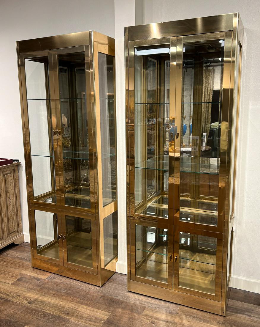 Pair Mastercraft Vitrine Display Cabinets (1 of 7)