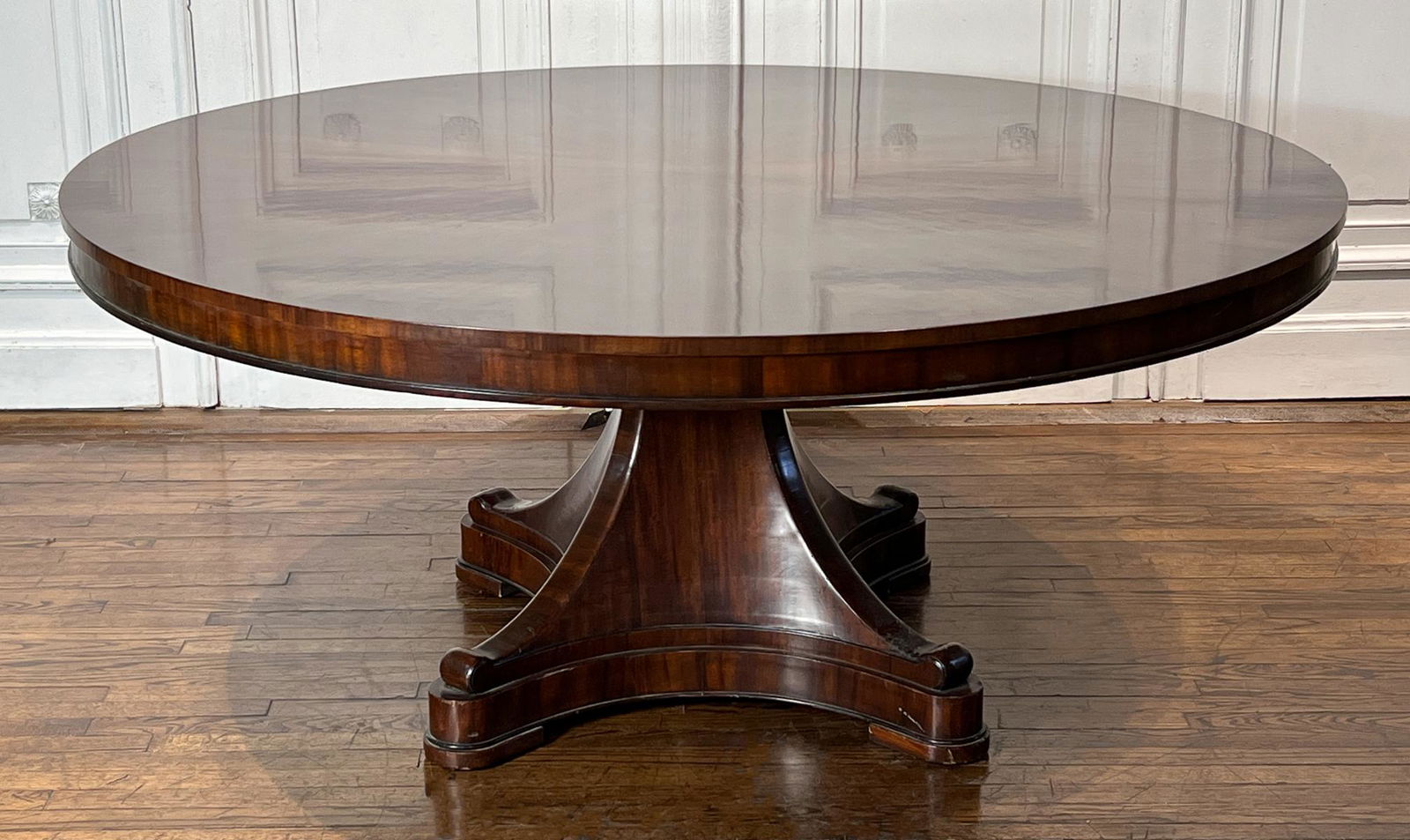 Alfonso Marina Arles Dining Table (1 of 10)
