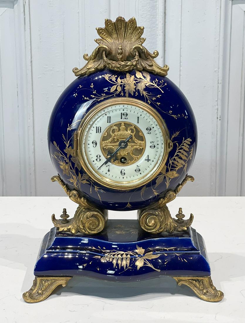 Gilt Bronze Porcelain Mantle Clock (1 of 10)