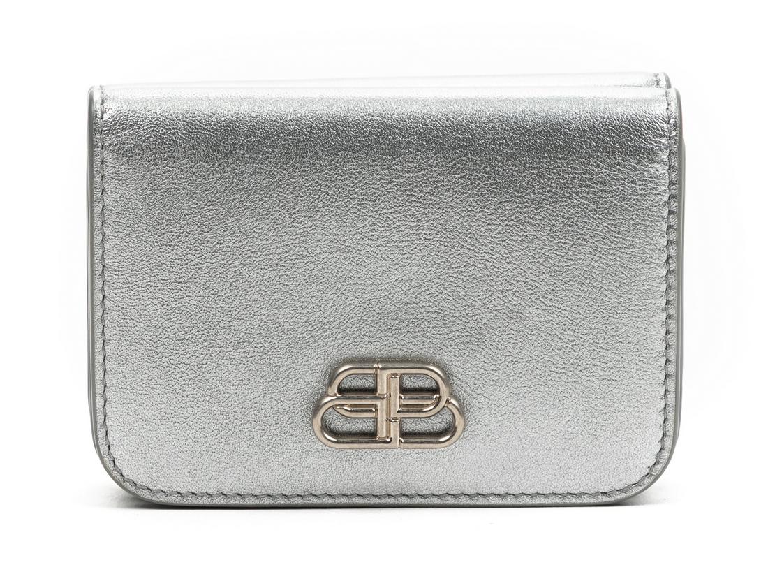 Balenciaga Cash Wallet: Mini Cash Wallet In Silver Calfskin With Silver Tone Hardware. 9.5x6.5x3cm. Very Few Signs Of Wear. See Photos For Additional Condition Information.