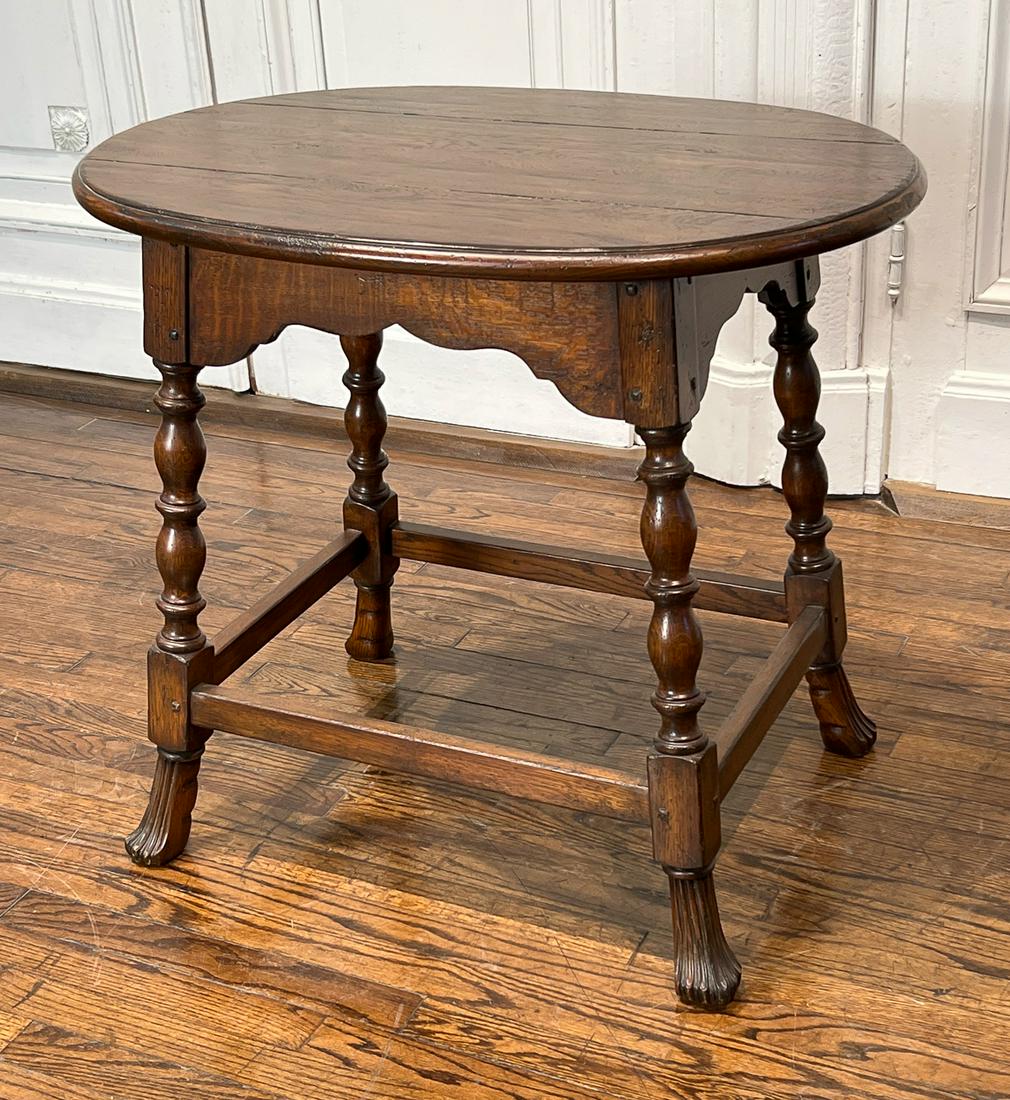 William & Mary Style Oak Side Table (1 of 7)