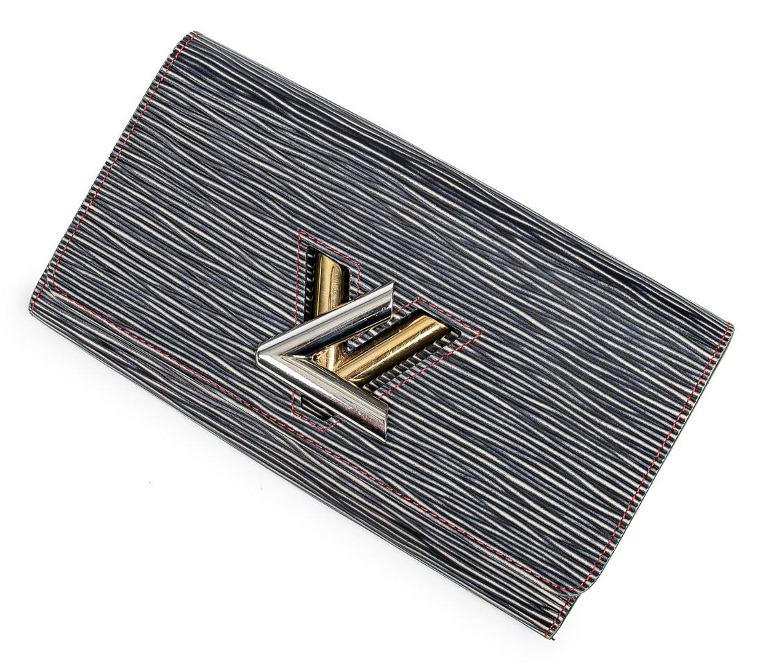 Louis Vuitton Epi Twist Wallet: Anthracite Nacre, Epi Calf Leather With Silver And Gold Tone Hardware. 20x12x3cm. Very Slight Microscratching To Hardware; Some Blue Rub To Interior As Evident In Photos.