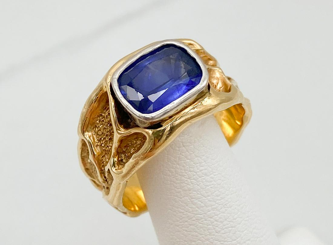 Tanzanite And 14k Gold Ring (1 of 3)