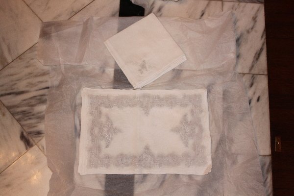 8 pcs. French Silk Table Linens: 8 pcs. French Silk Table Linens