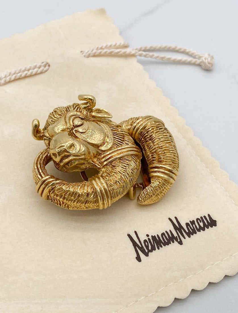 David Webb Zodiac Taurus Buckle (1 of 7)