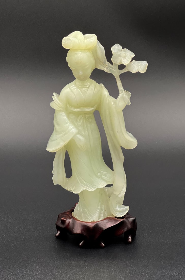 Chinese Shioyen Jade Guanyin Figure (1 of 7)