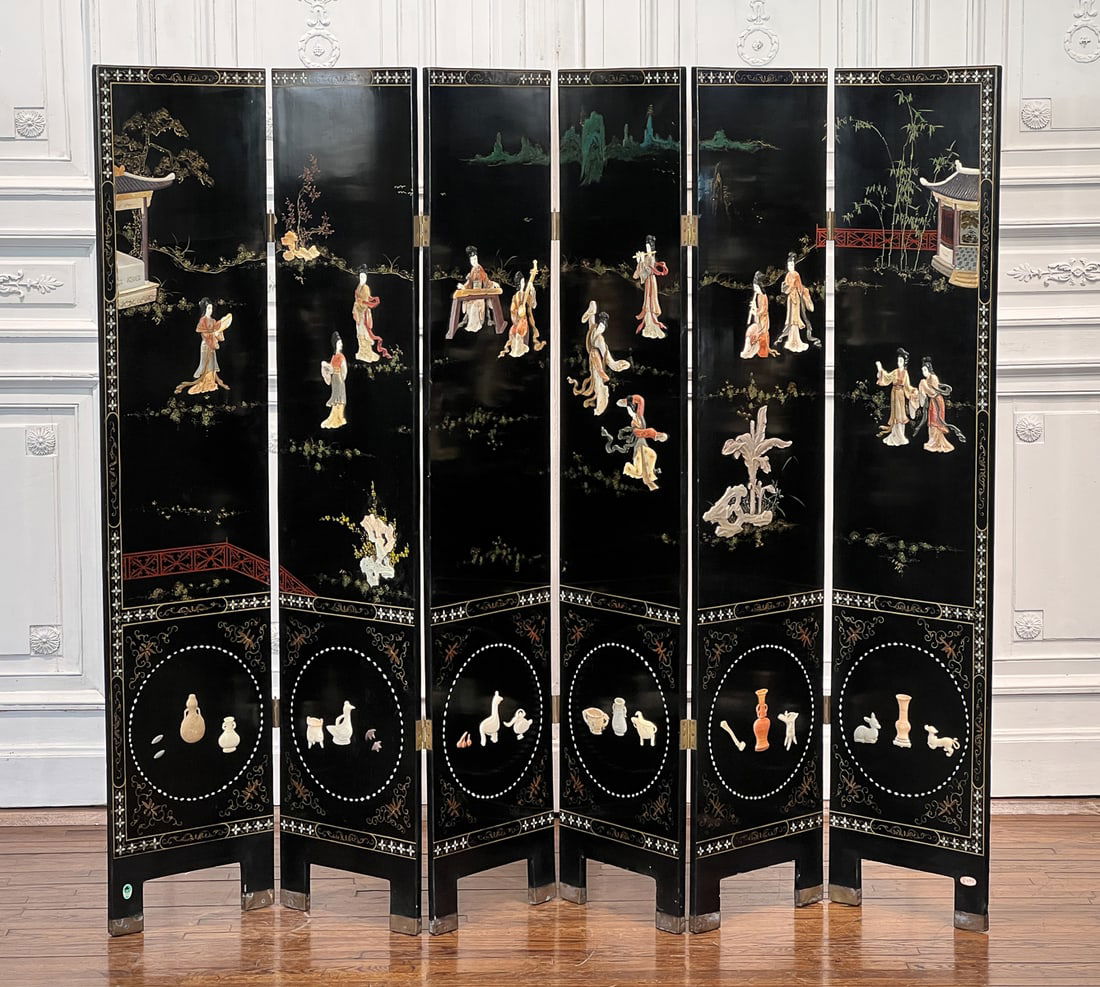 Chinese Lacquer And Hardstone Floor Screen (1 of 14)