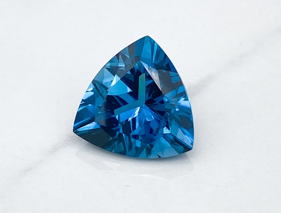 23.42ct Blue Topaz Loose Stone (1 of 4)