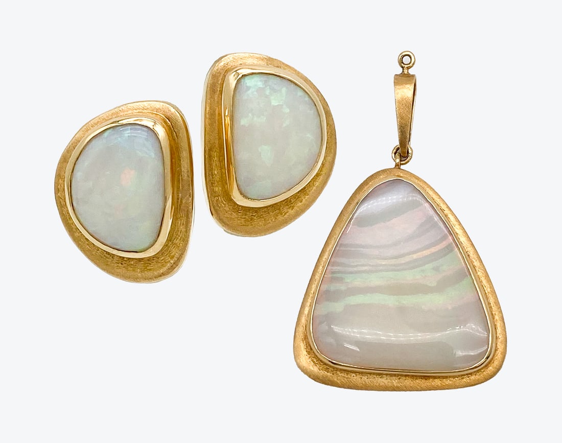 Burle Marx Opal And 18k Yellow Gold Suite (1 of 9)