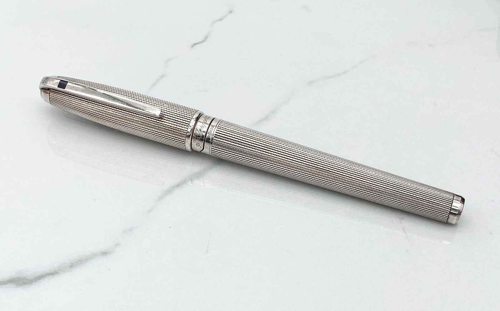 S.T. Dupont Olympio Writing Instrument: S.T. Dupont Fountain Pen With 18k F (Fine) Nib, Has Been Inked. See Photos For Condition Commensurate With Age And Use, Scratching. See Photos For Condition Information.