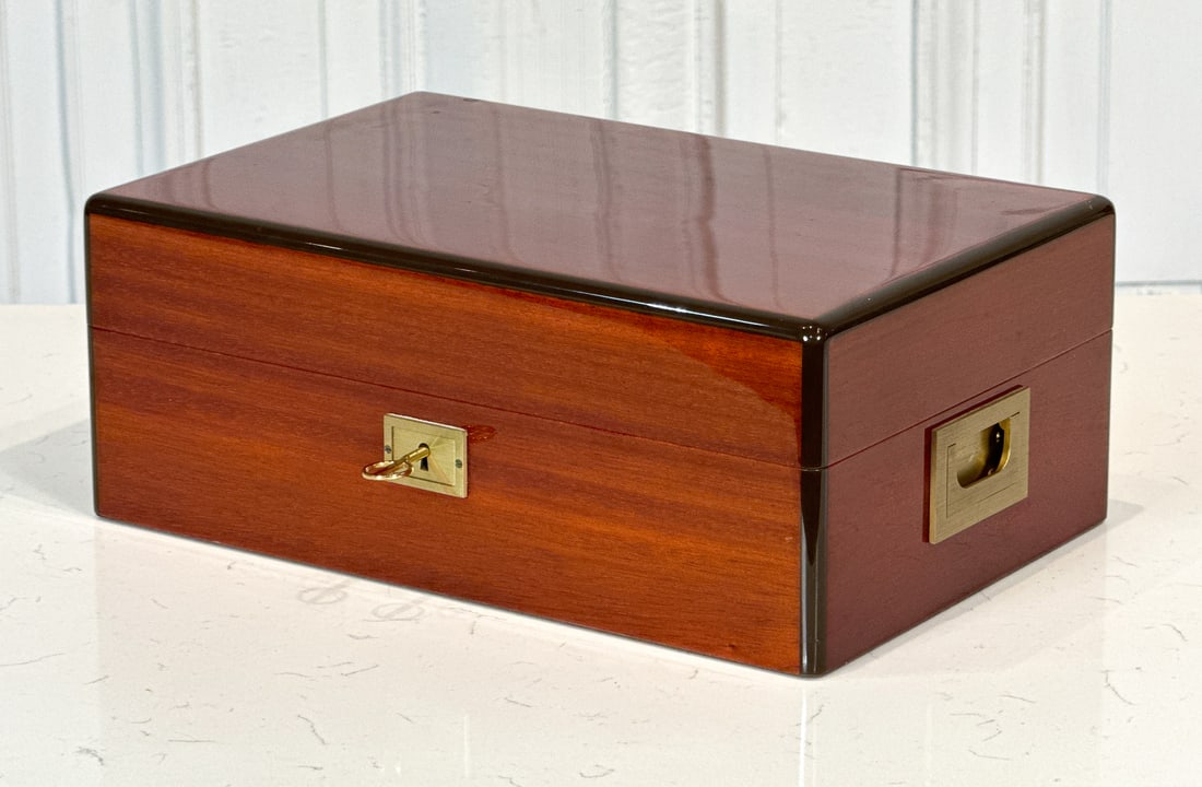 Davidoff Mahogany Cigar Humidor (1 of 10)