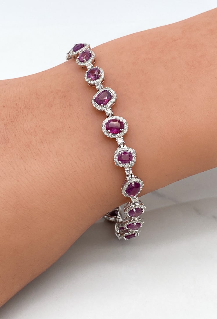 GIA Kashmir Unheated Sapphire And Diamond Bracelet (1 of 6)