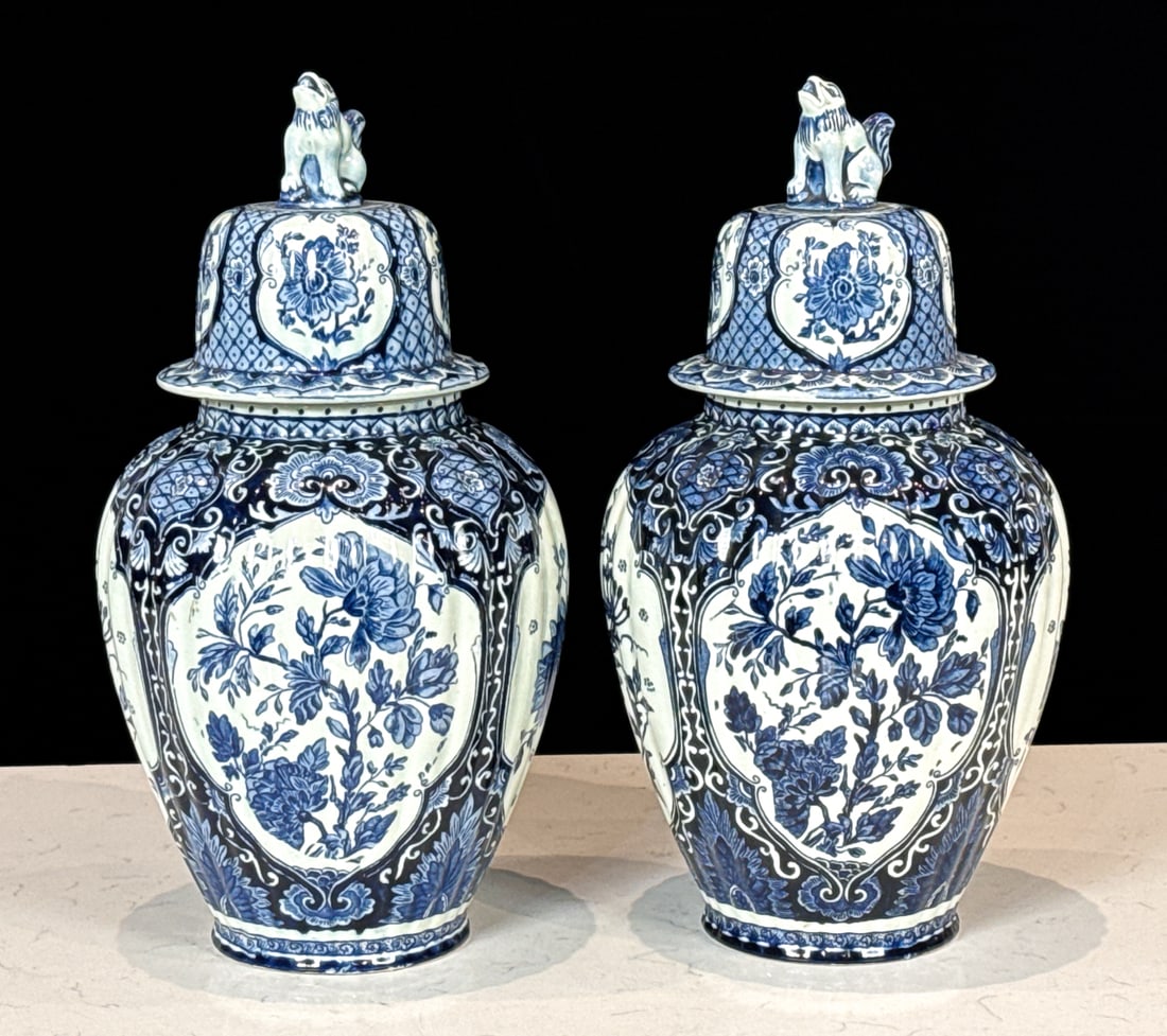Pair Delft Blue And White Lidded Jars (1 of 10)