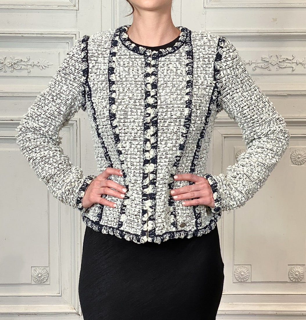 Chanel Navy And White Boucle Tweed Jacket (1 of 7)