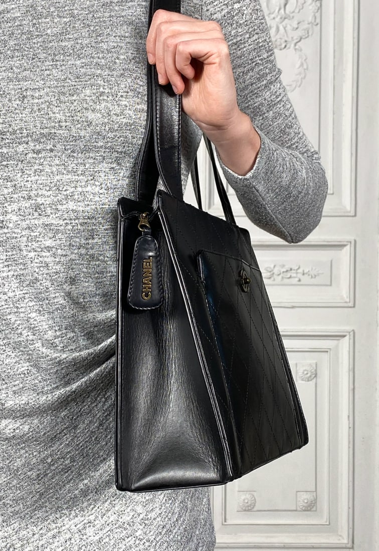 Chanel Matelasse Shoulder Bag (1 of 6)