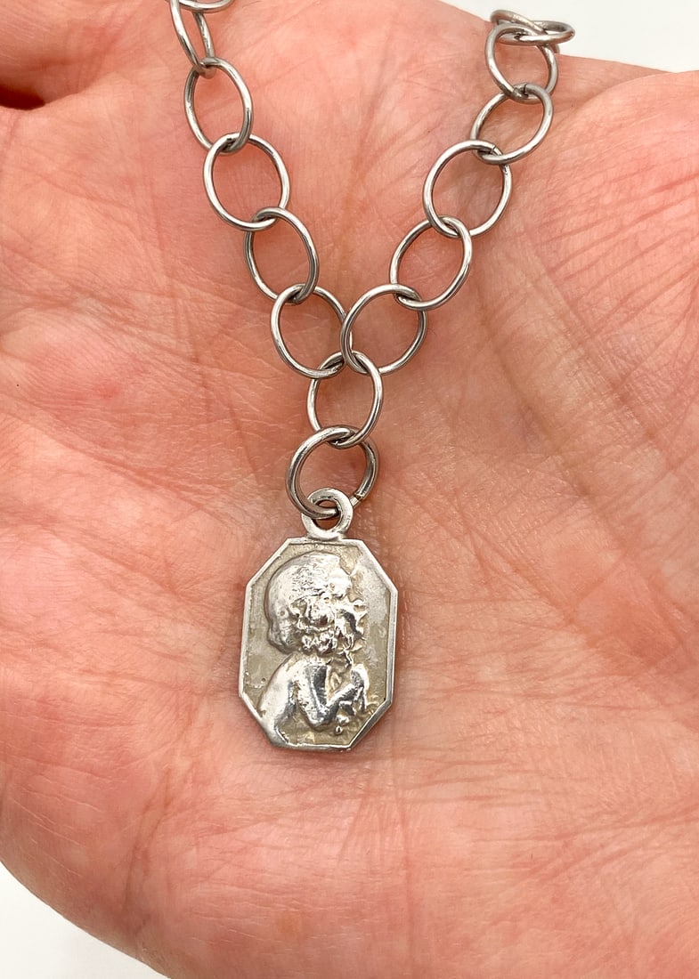 Cathy Waterman Platinum Pendant Necklace: Cathy Waterman Platinum Necklace Featuring Pendant Of Child In Silhouette. Measuring 16 Inches Long And Weighing 15.3g. Charm Is .58 Inches Long. See Photos. Wire Transfer Or Cashiers Check Required F