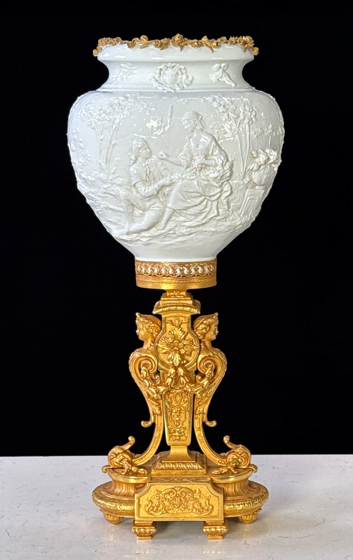 Tiche Porcelain Vase Table Lamp (1 of 8)