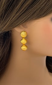22k Yellow Gold Dangle Earrings