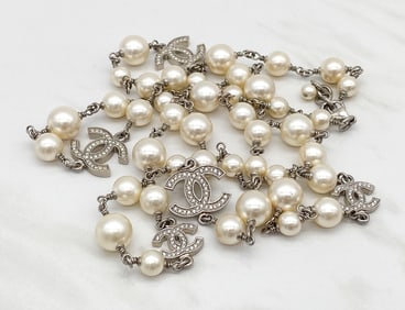 Chanel Pearl And Rhinestone Sautoir Necklace