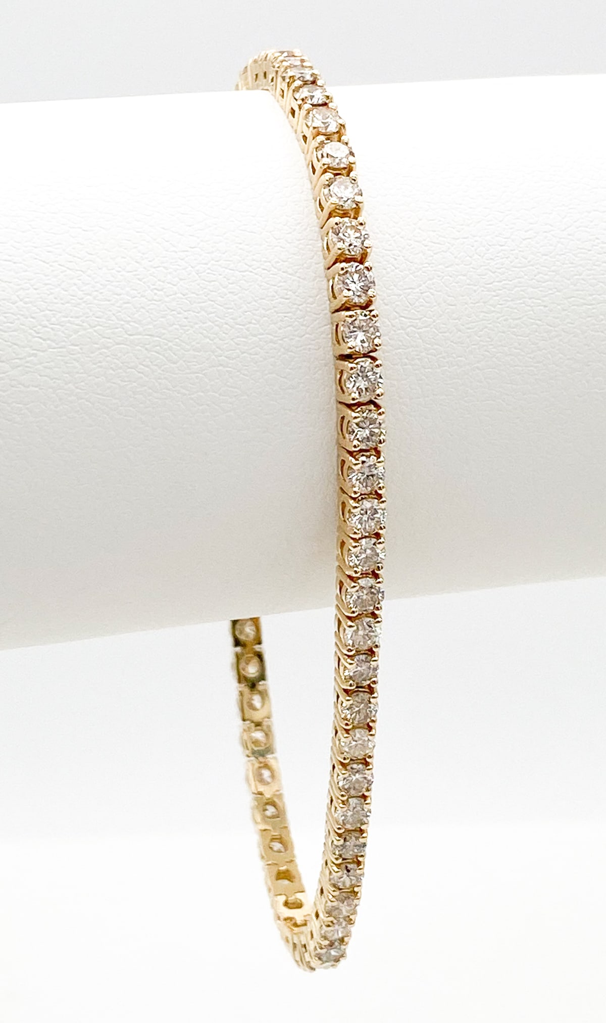 Natural Diamond And 14k Yellow Gold Tennis Bracelet