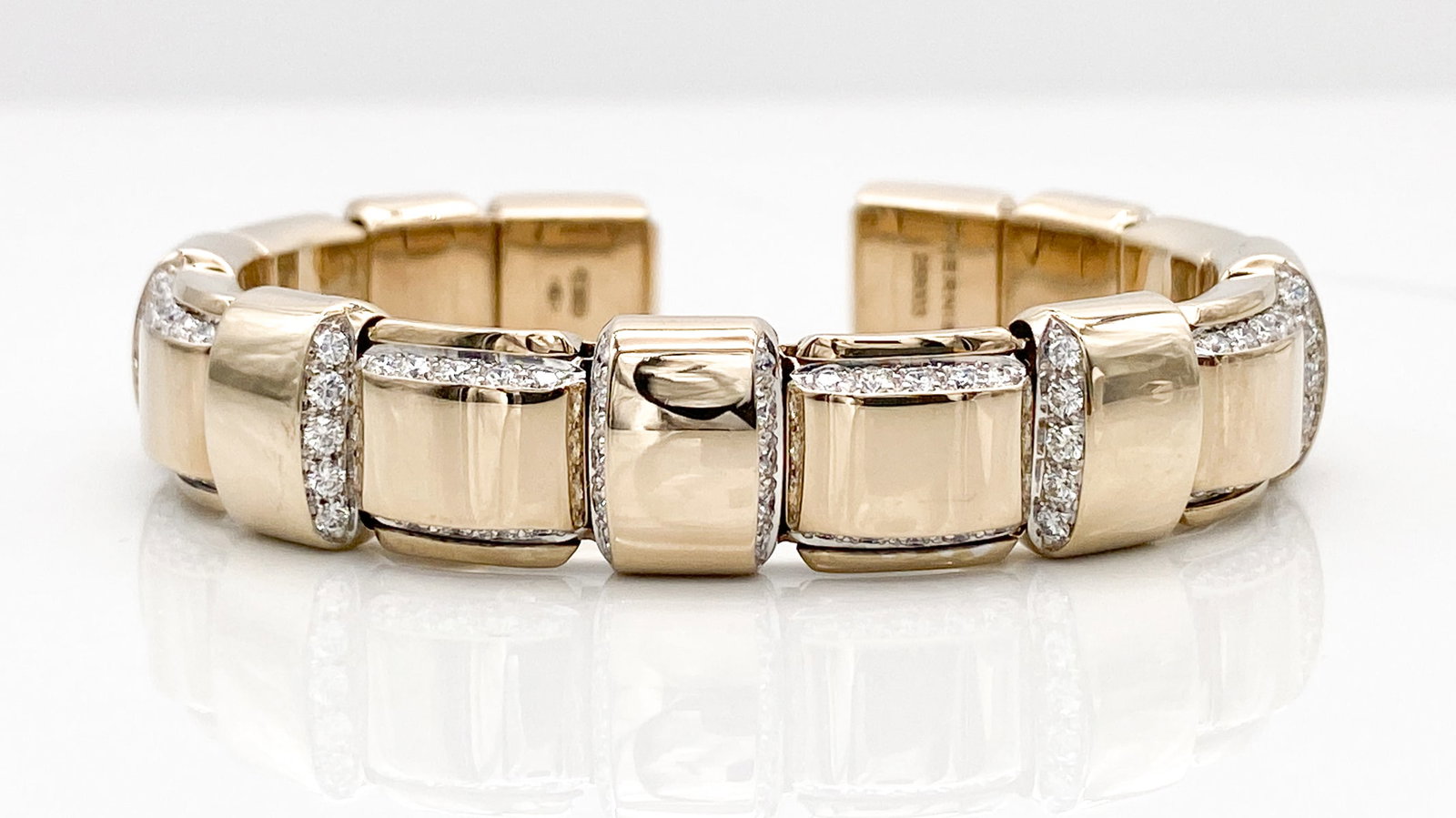 Vhernier Diamond And 18k Bangle Bracelet: Vhernier Natural Diamond And 18k Bangle Bracelet, Approximately 5ctw Natural Diamonds Of H-J Color, VVS Clarity, Flexible Up To 7 Inches, 12.5mm Width, Weight 53.8 Grams. Wire Transfer Or Zelle