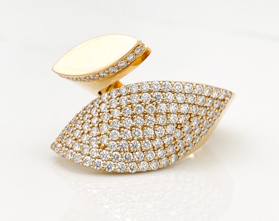 Roberto Coin Petals Diamond 18k Yellow Gold Ring: Roberto Coin Petals Diamond 18k Yellow Gold Ring, 18k Yellow Gold And Approximately 1.80ctw H-I Natural Pave Diamonds, Interior Of Band Engraved RC 18k With Signature Ruby, Size 6.5, 12.3 Grams Total 