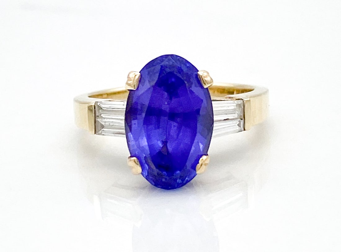 Tanzanite & Natural Diamond 14k Yellow Gold Ring (1 of 4)