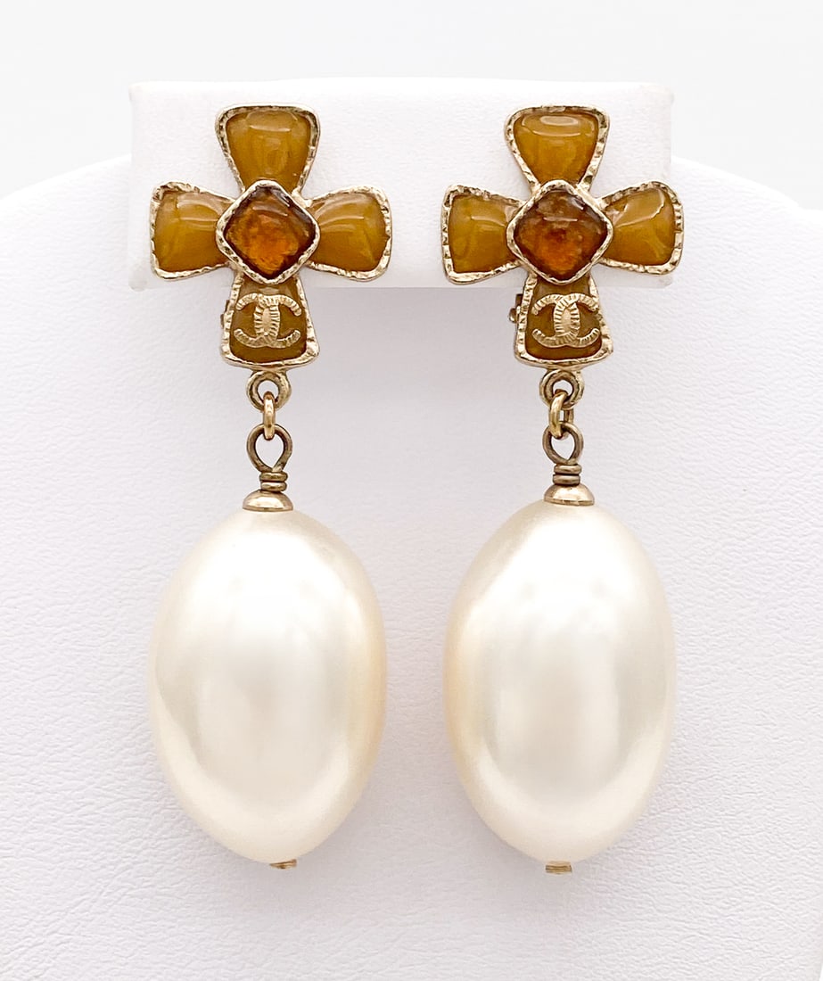 Chanel Gripoix And Pearl Dangle Earrings: Chanel Gripoix And Pearl Dangle Earrings, Pale Amber And Yellow Gripoix With Faux Pearls, Gold Tone Hardware, Marked 08 P For Spring 2008, Length 2 1/8 Inches, Clip Style, No Cracks Or Chips Observed.