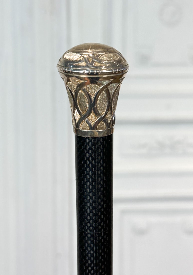 Burger Cane Walking Stick: Burger Cane Walking Stick, Late 20th-Early 21st Century, Mk3 Or Mk4 Model With Silver Handle Titanium Handle, Total Length 37.5 Inches, Light Surface Scratches To Handle