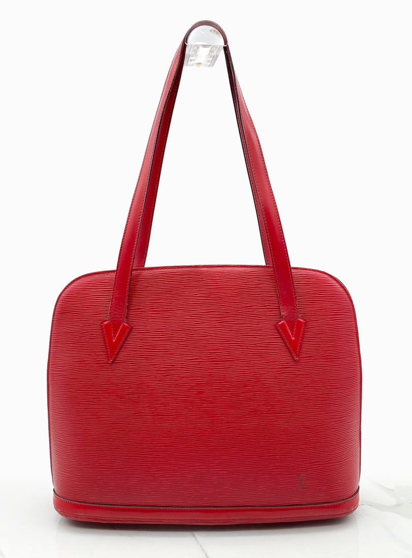 Louis Vuitton Epi Lussac Handbag: Louis Vuitton Epi Lussac Handbag, Red Epi Leather, Height 12, Width 15, Depth 4 Inches, Scuffs Underside, Color Transfer To Lower Back Corner, Areas Of Wear, Interior Pocket Slack, Includes Louis