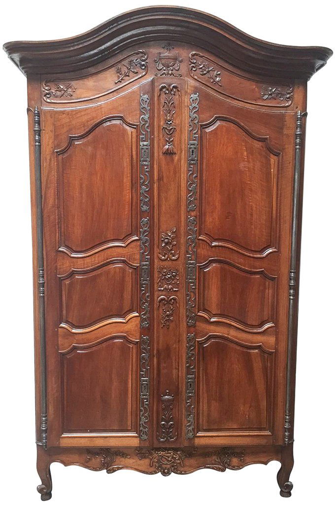 Superb 18th Century French Walnut Armoire (1 of 6)