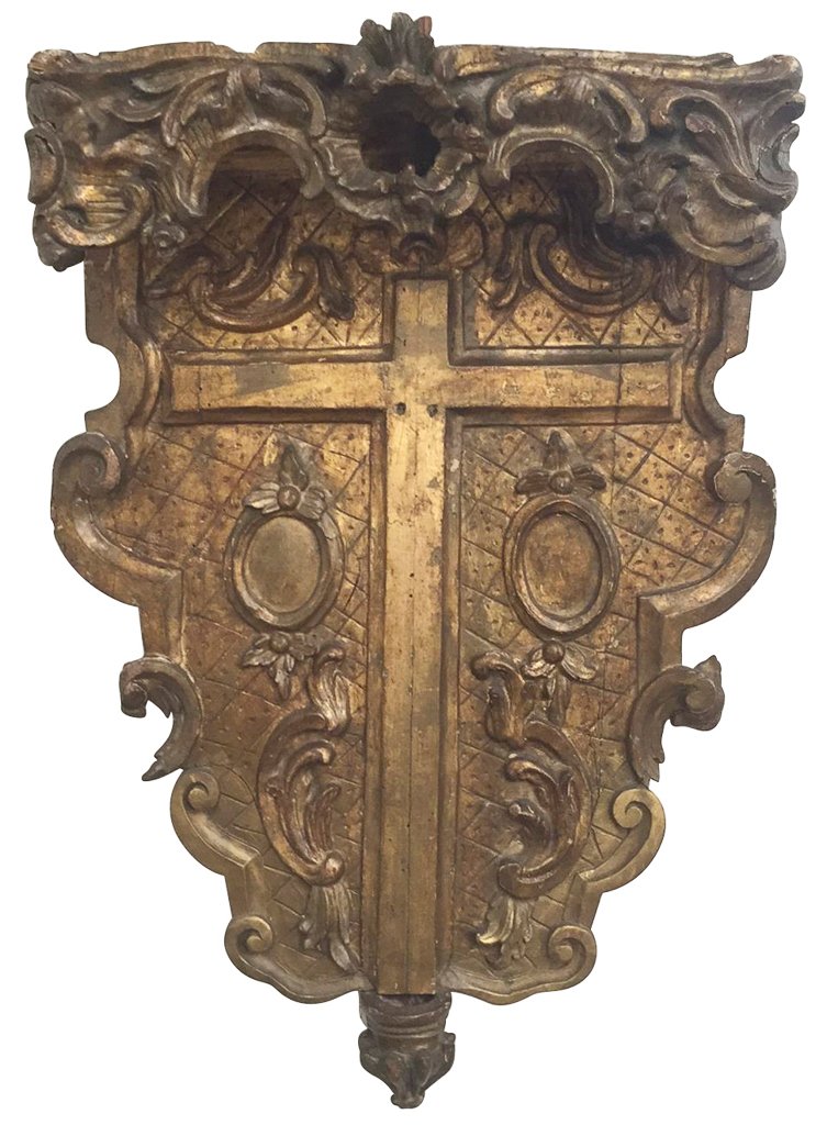 An 18th C. Italian Giltwood Altar Crucifix: Bracket, 30 H X 21 W, Good Original Condition. From Rue 770 Collection. No Reserve