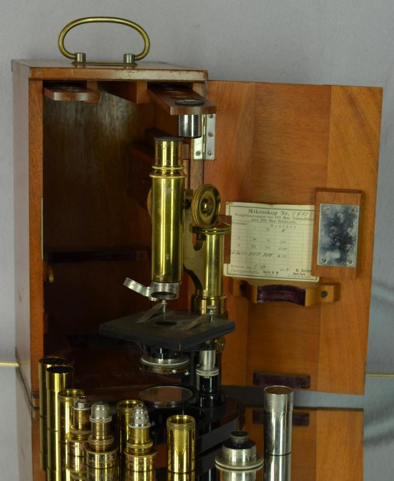 E. Leitz-Wetzlar Scientific Brass microscope: Made in Germany complete with lenses and oak case, Ca. 1900 14" 7" 7"