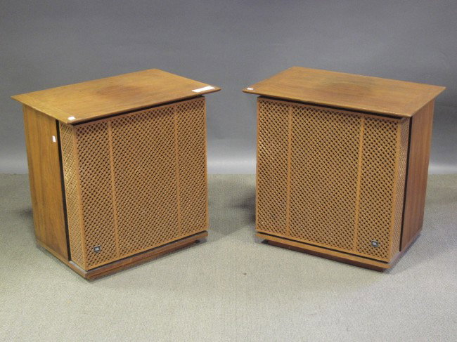 PAIR JAMES B. LANCING SPEAKERS: A pair 20th C. vintage modern walnut cased floor model speakers. Manufactured by James B. Lancing Sound Inc. Los Angeled, California. Type C51/ Apollo.