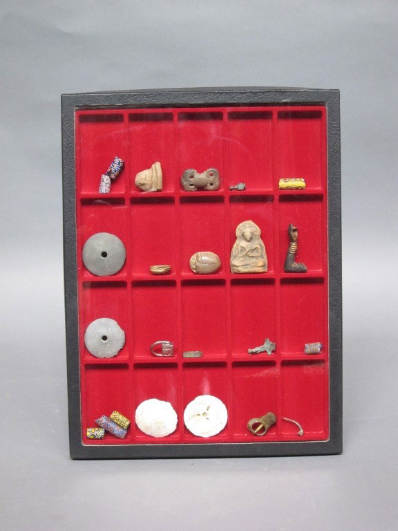 BOX LOT VARIOUS EARLY AND ANTIQUE OBJETS: Including Pre Colombian, Egyptian style, Roman, African glass trade beads, Chinese metal and stone.