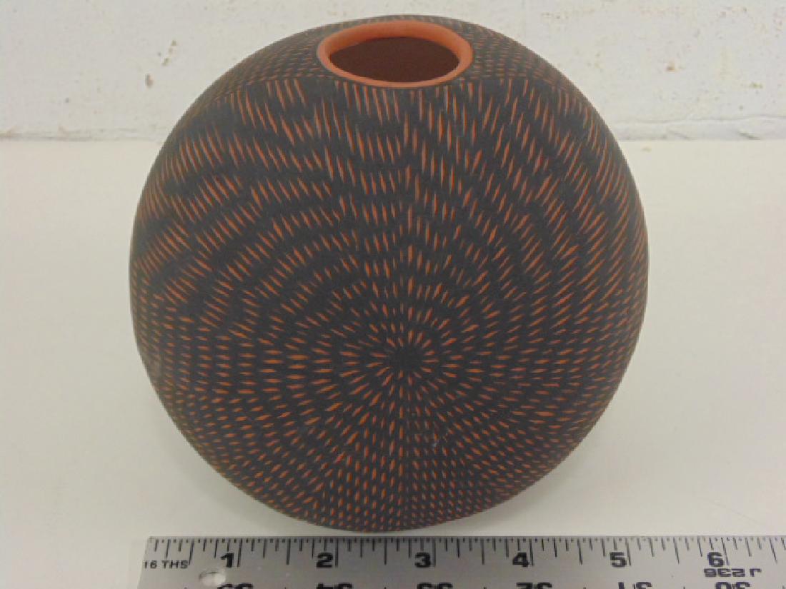 Native Indian Acoma vase, Jay Vallo (1 of 6)