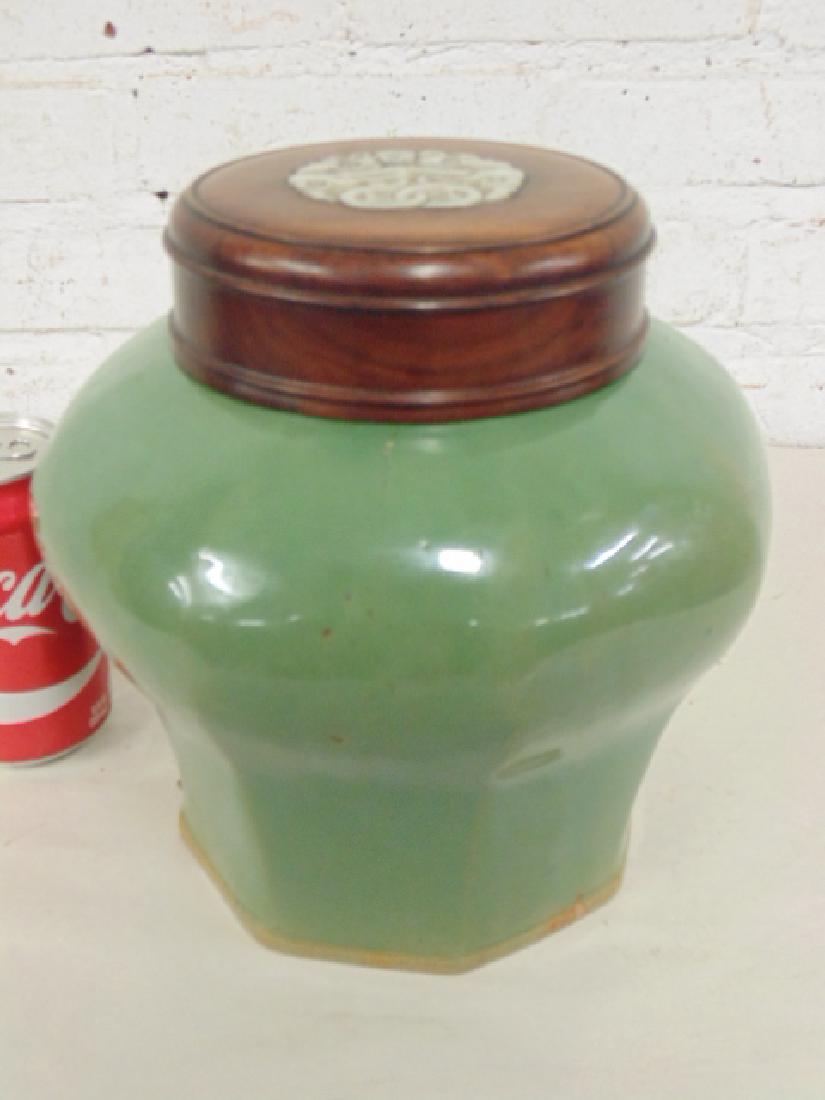 Chinese celadon vase with wood, Jade lid (1 of 7)