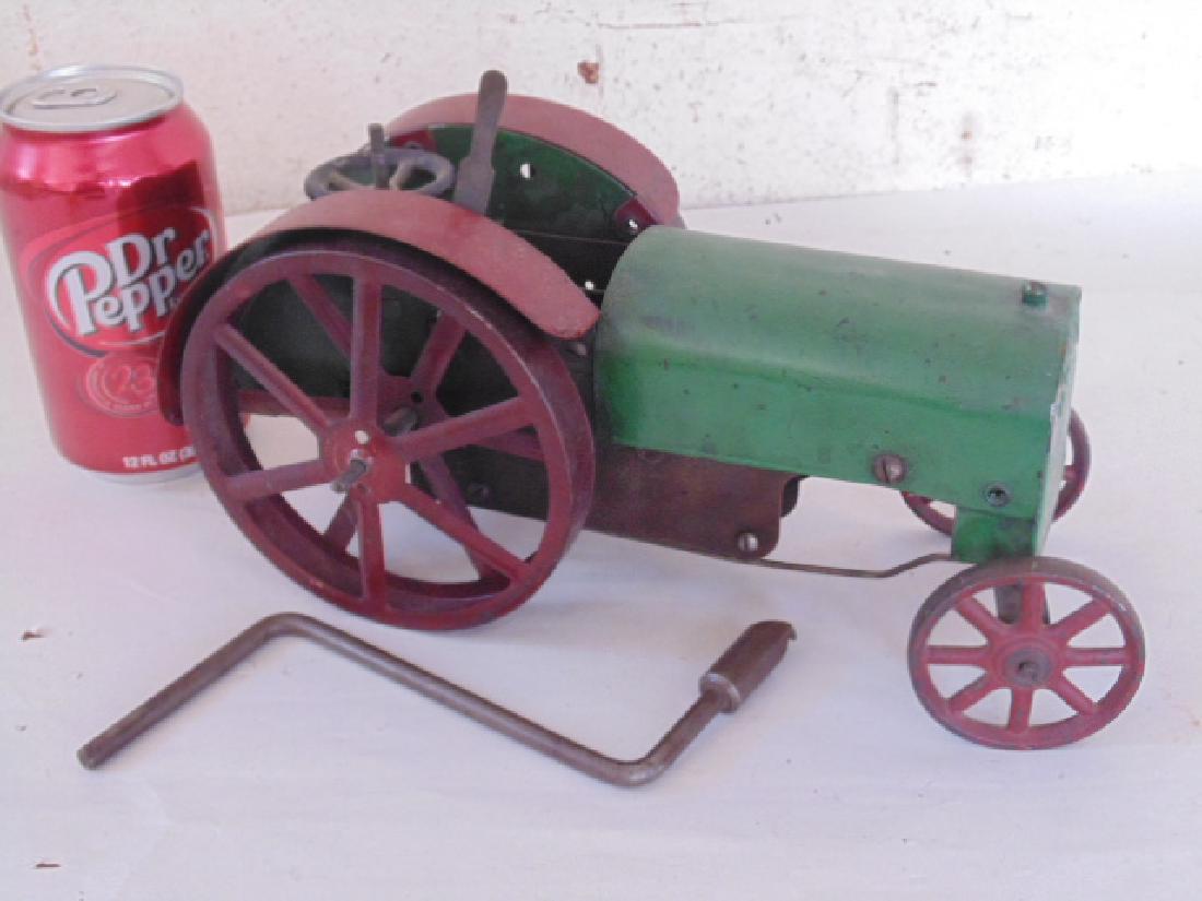 Structo key wound clockwork tractor (1 of 8)