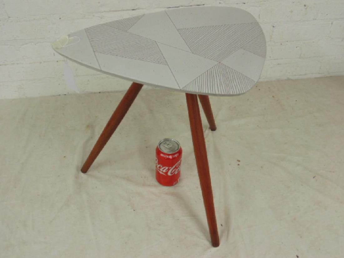 Mid Century ceramic top stand,  Jonathan Adler, Peru (1 of 5)