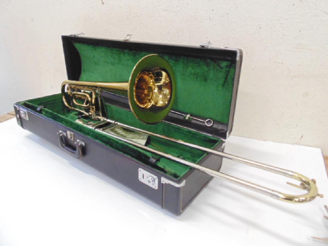 King brass trombone in case (1 of 8)