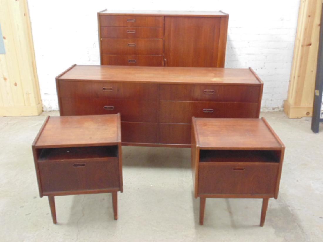 Mid Century rosewood bedroom set (1 of 8)