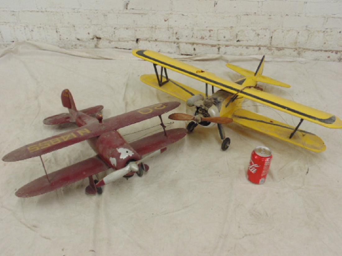 2 model airplanes,  biplane with engine (1 of 10)