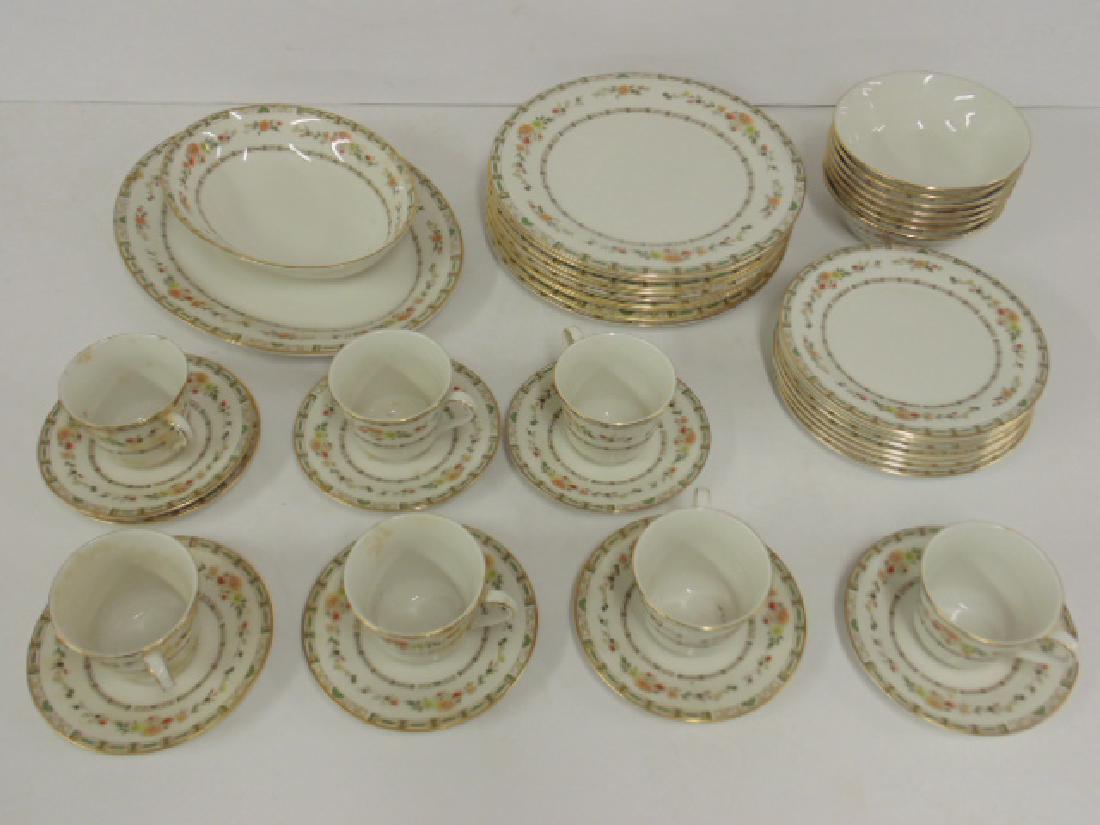 Set Royal Doulton "Mosaic Garden" fine china dinnerware