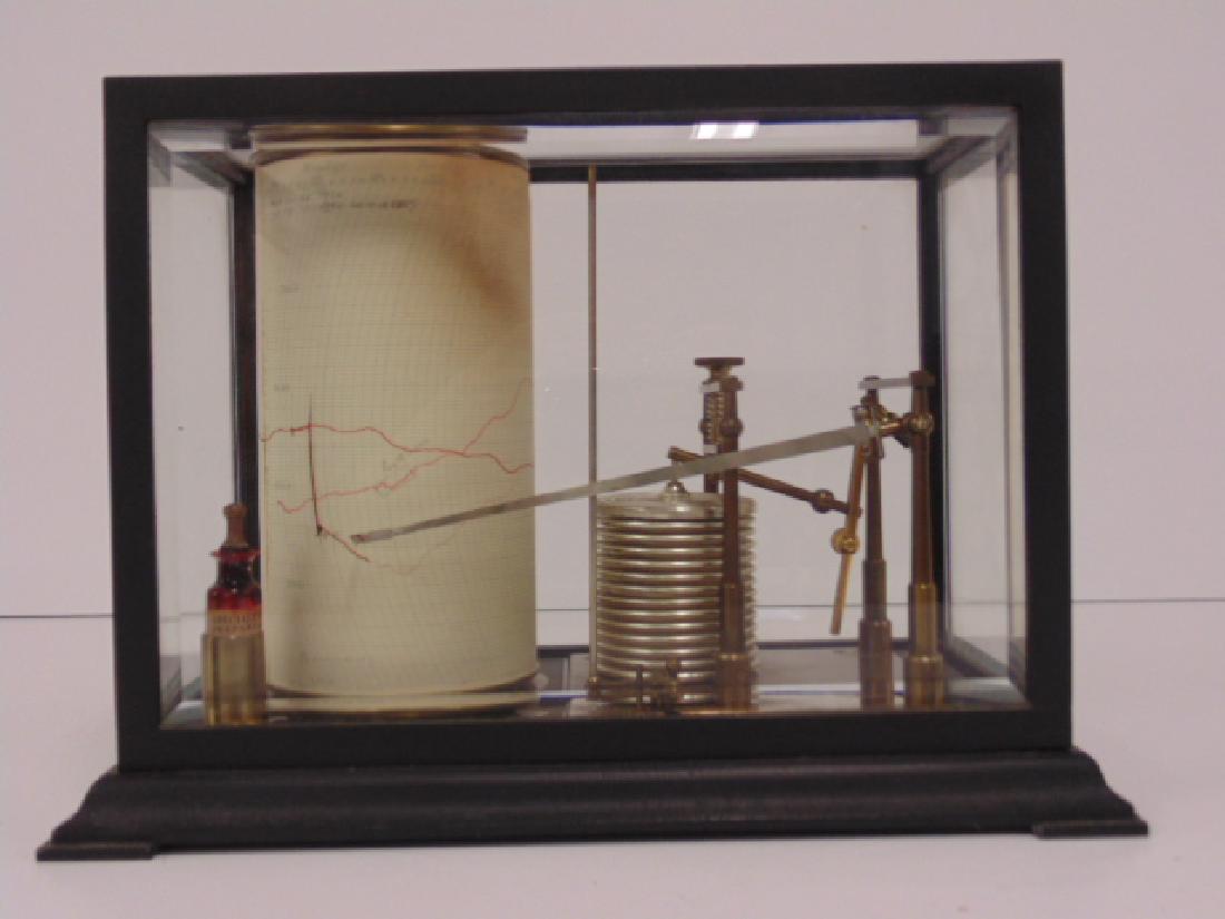 Micro Barograph scientific instrument by SAoRT & Mason (1 of 8)