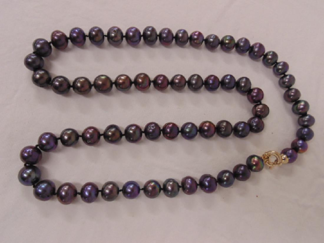 Black cultured Tahitian pearl necklace w/ gold clasp (1 of 5)