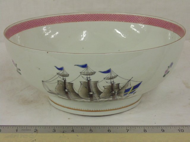 Chinese porcelain  export bowl, Swedish sail ships (1 of 9)